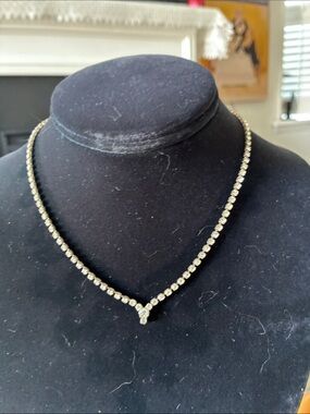 Classic Crystal V-Point Necklace - Gold Tone